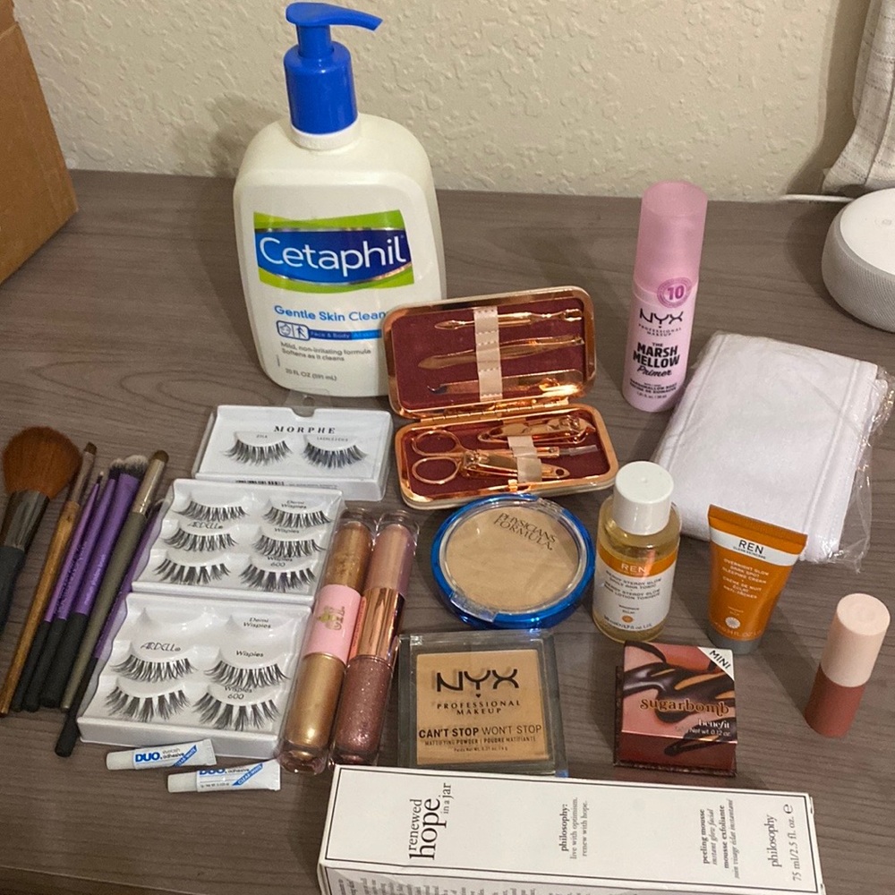 Makeup bundle, ABH, REN, Huda and more